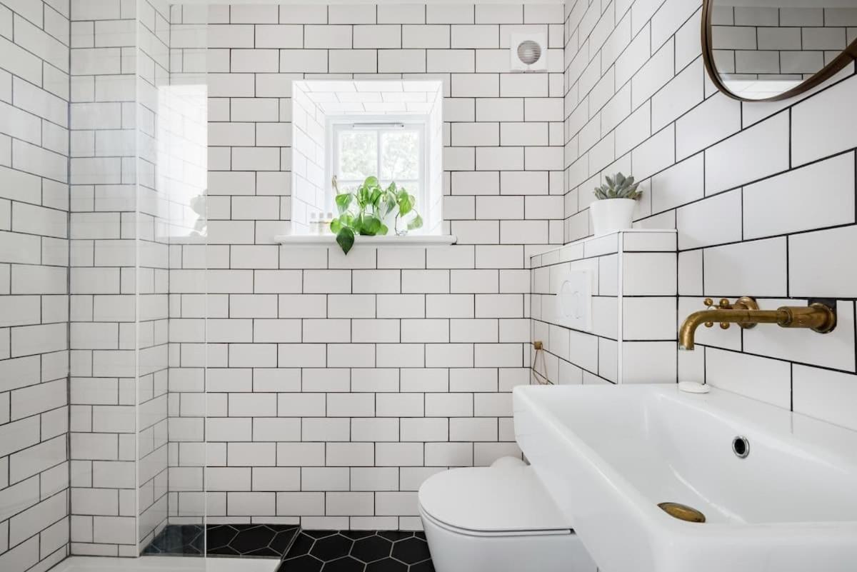Central Georgian Townhouse With Free Parking Bath Eksteriør billede