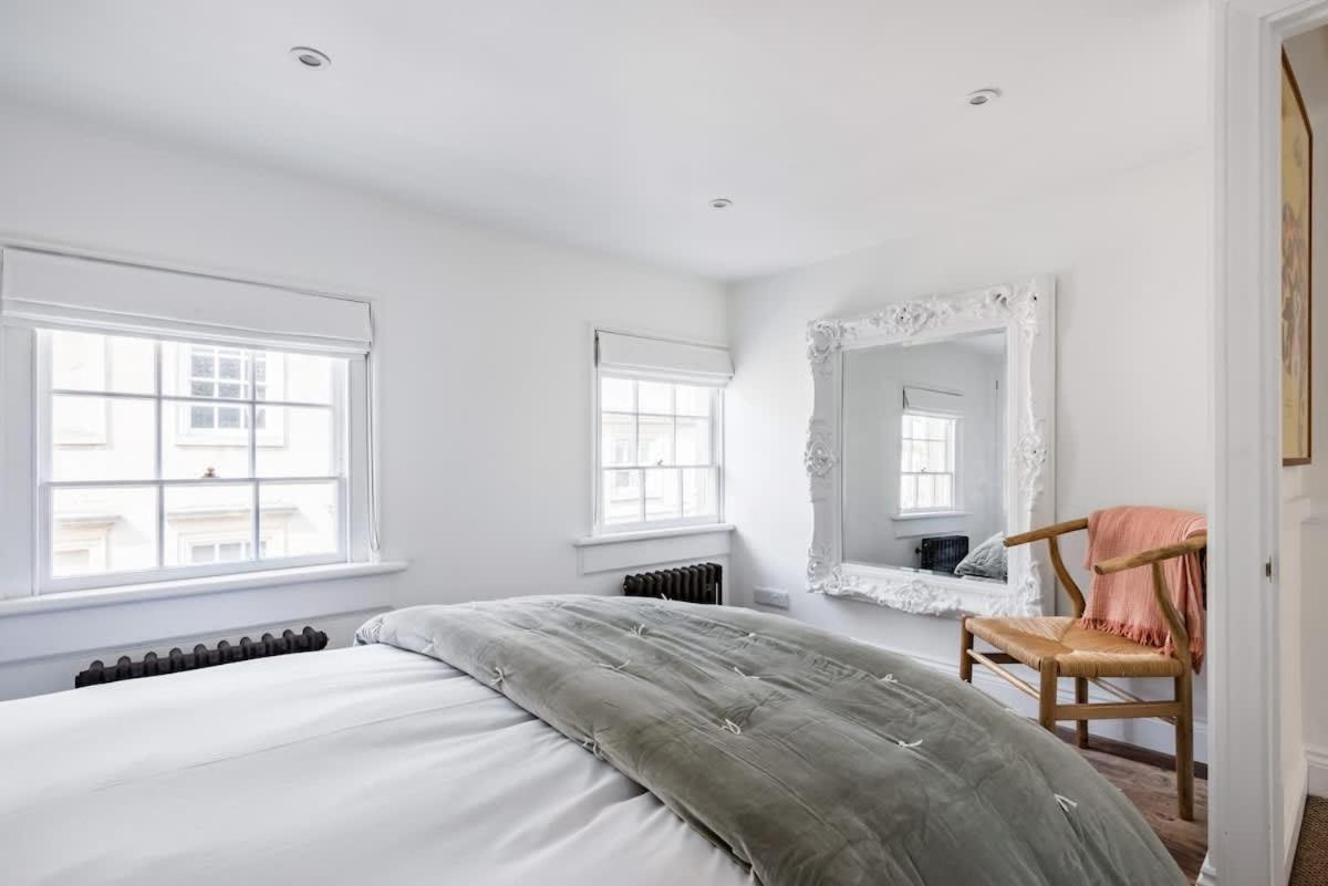 Central Georgian Townhouse With Free Parking Bath Eksteriør billede