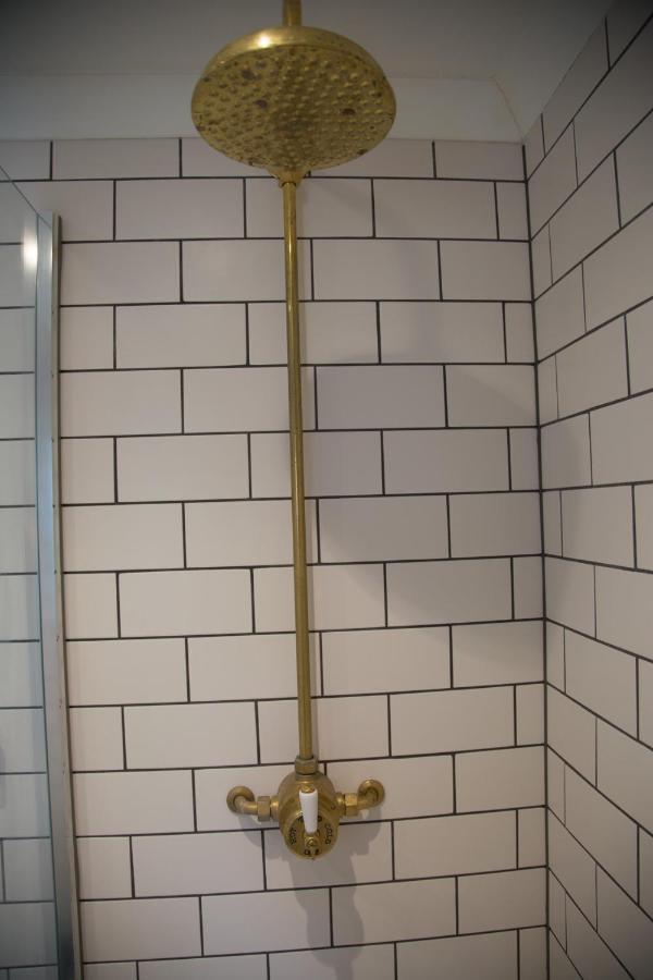 Central Georgian Townhouse With Free Parking Bath Eksteriør billede
